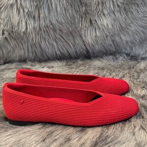 Vivaia Women's Red Flats Size 39